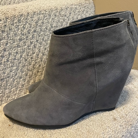 Gray suede, Aldo zip wedge booties size 6 - Picture 2 of 5
